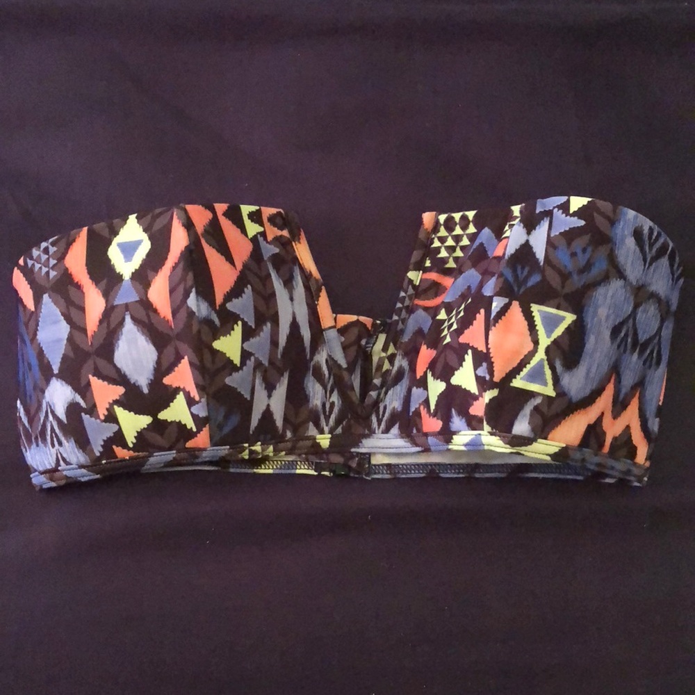 Colorful patterned Bathing suit Top